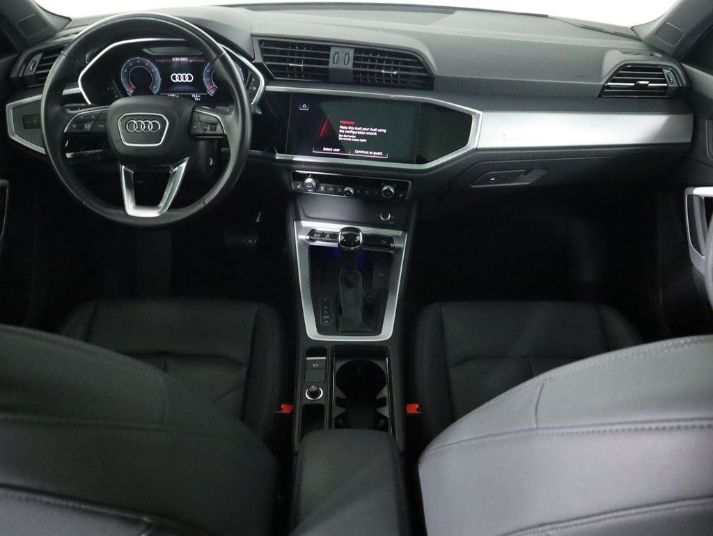 Thumbnail: 2023 Audi Q3 - 13