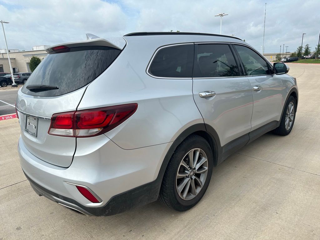 Thumbnail: 2017 Hyundai Santa Fe - 3
