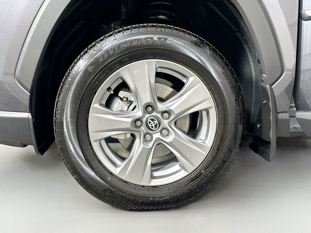 Thumbnail: 2025 Toyota RAV4 - 31