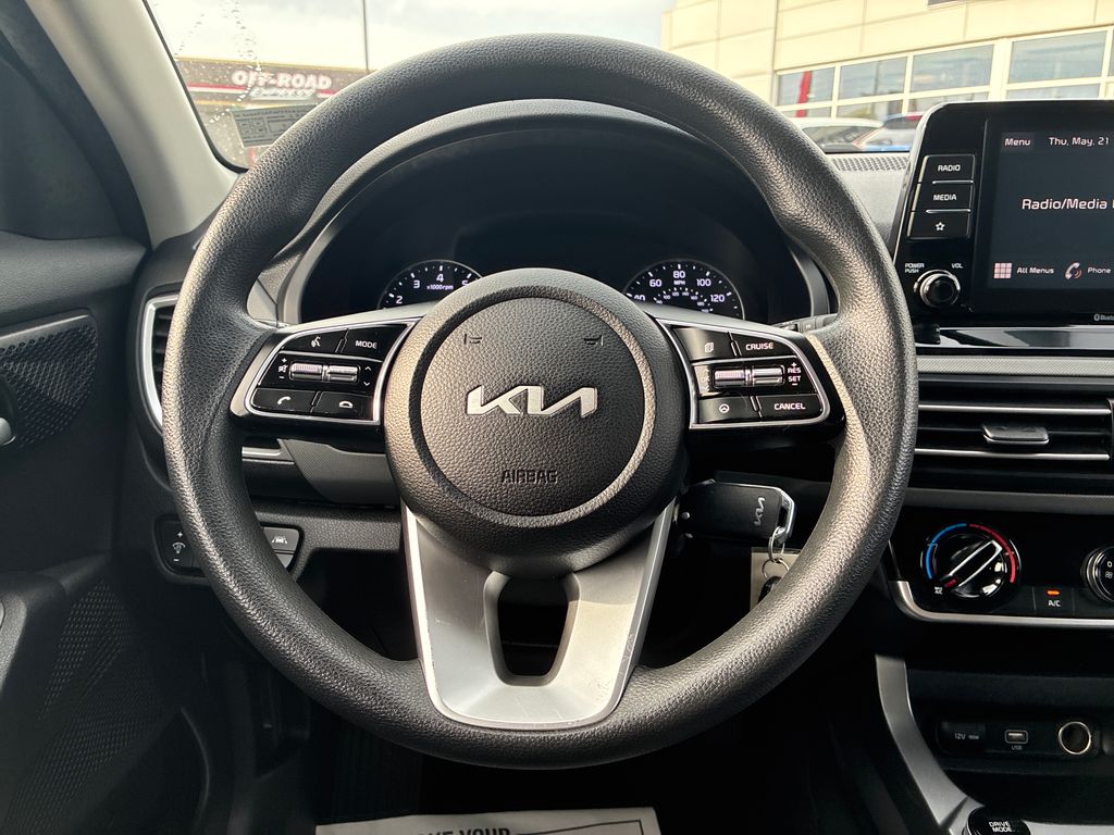 2023 Kia Seltos LX White at South Hills Kia