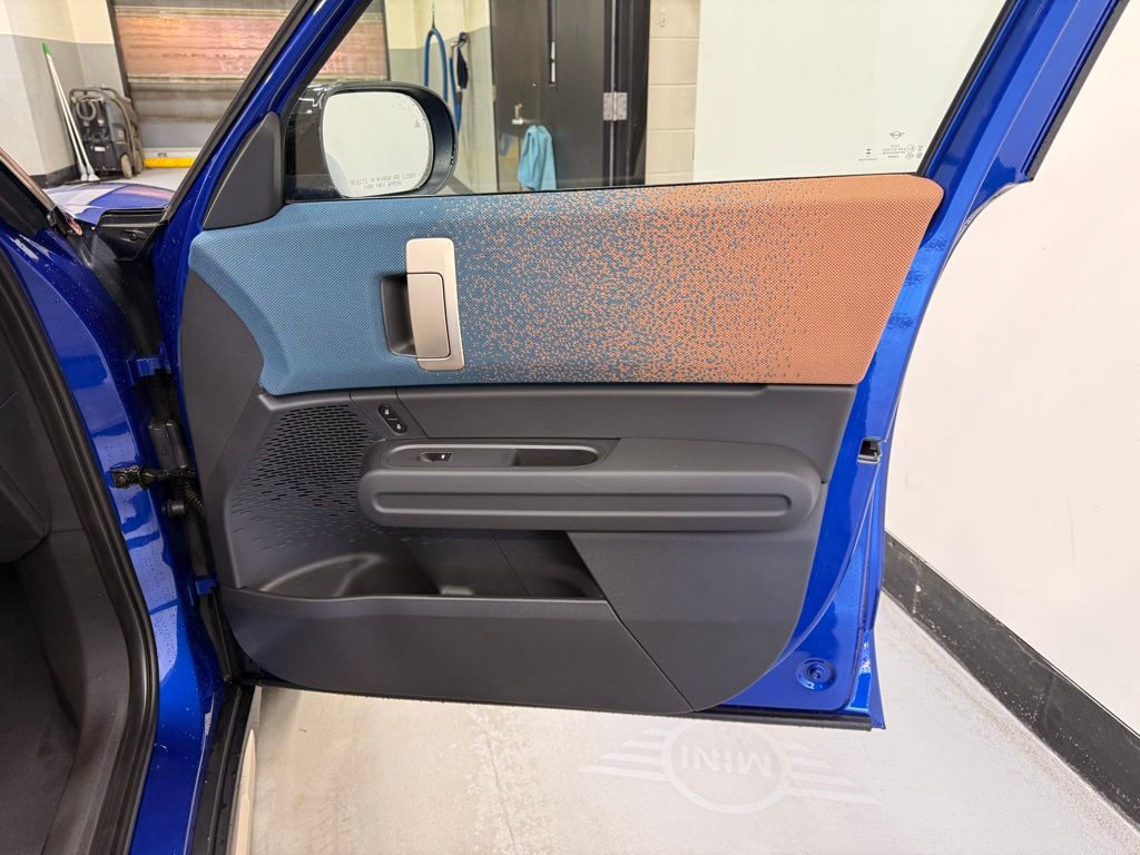 Thumbnail: 2025 MINI Cooper Countryman - 27