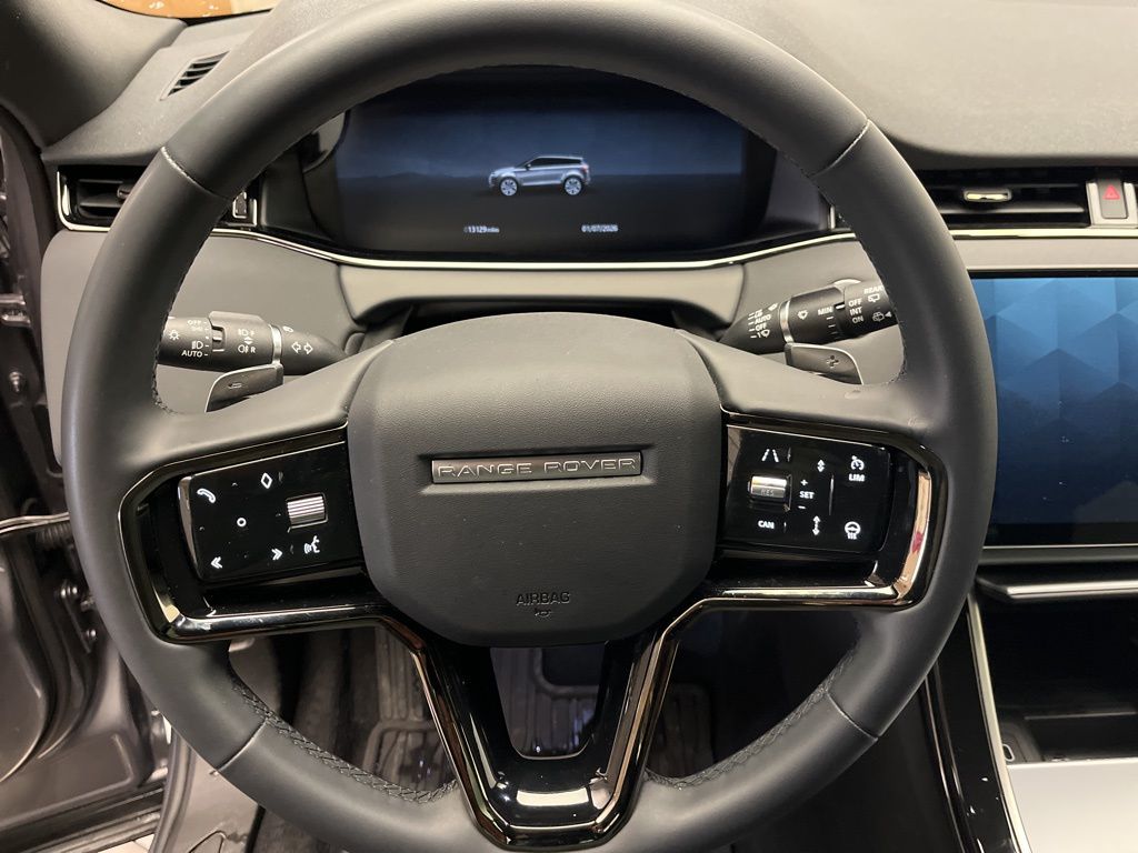 Thumbnail: 2025 Land Rover Range Rover Evoque - 13