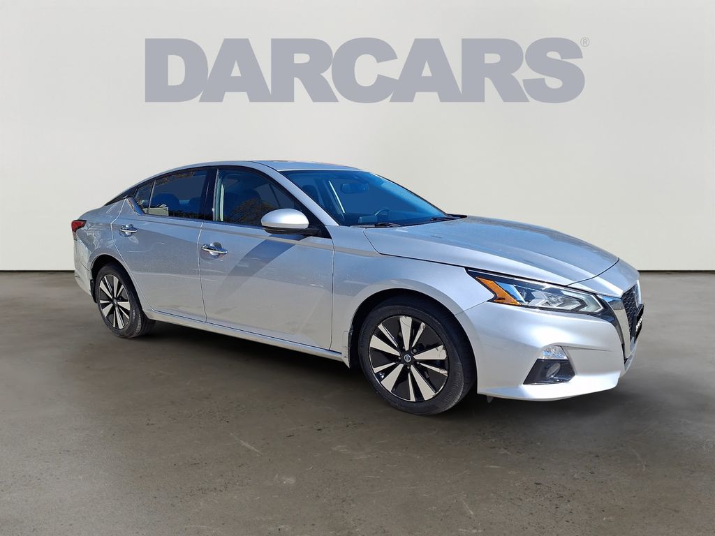 Brilliant Silver Metallic 2020 Nissan Altima Sedan All-Wheel Drive Continuously Variable Transmission