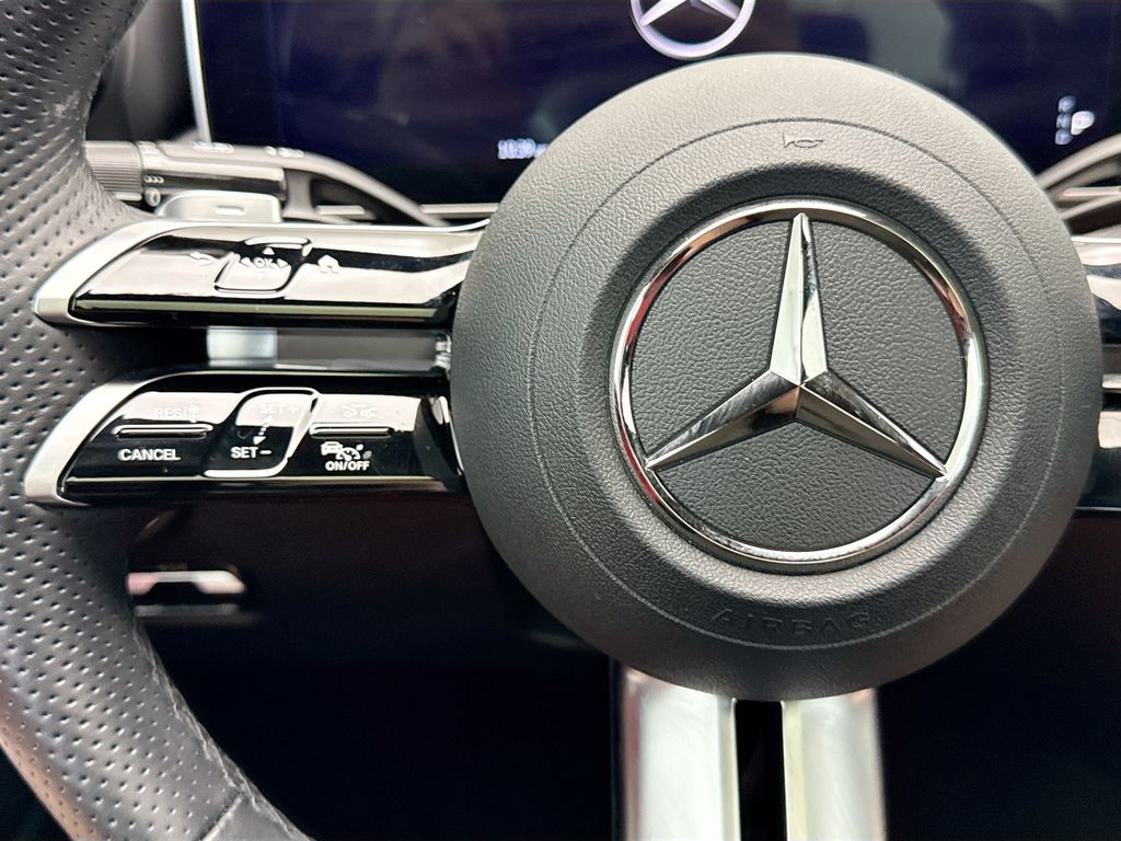 Thumbnail: 2023 Mercedes-Benz C-Class - 11