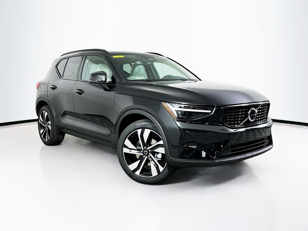 2026 Volvo XC40 B5 Ultra Dark AWD's photo