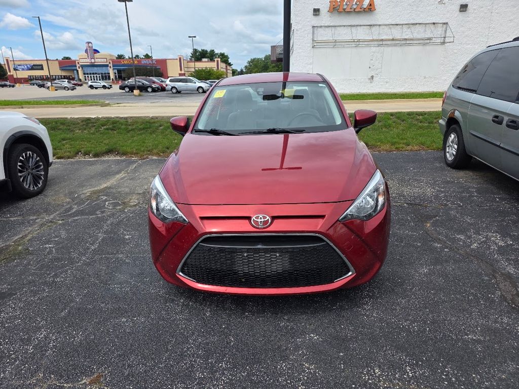 Red 2019 Toyota Yaris Sedan Front-Wheel Drive 6-Speed Automatic