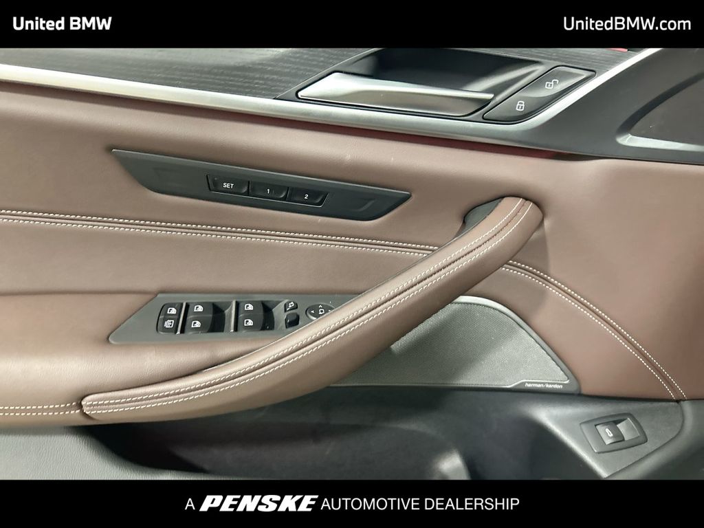Thumbnail: 2023 BMW 5 Series - 11