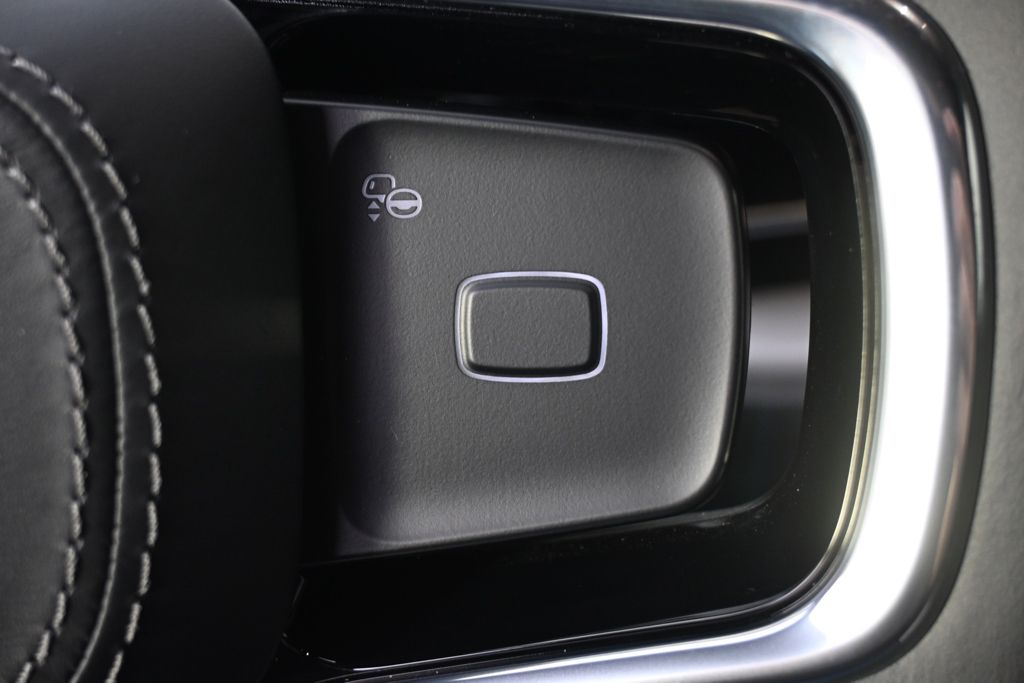 New 2026 Black Lincoln Reserve image 31