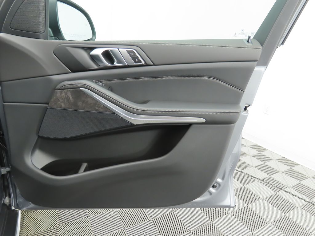 Thumbnail: 2026 BMW X5 - 26