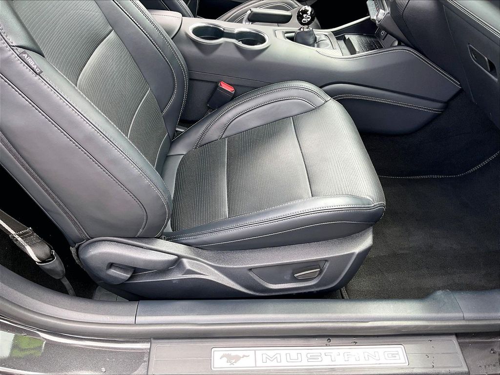 2024 Ford Mustang — photo 33