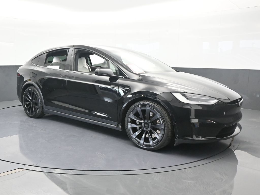 Used 2022 Black Tesla Plaid image 8