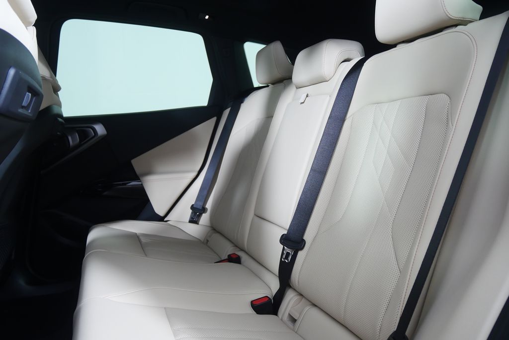 Thumbnail: 2026 BMW X3 - 16