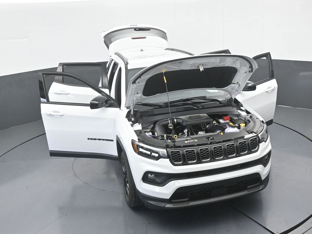 New 2026 bright white clearcoat Jeep Latitude image 63