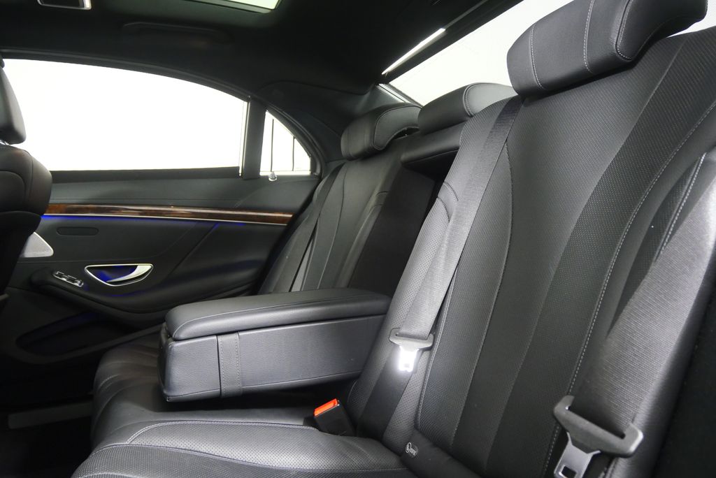 Thumbnail: 2015 Mercedes-Benz S-Class - 11