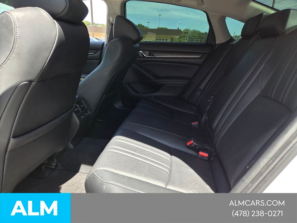Used 2022 White Honda Touring image 8