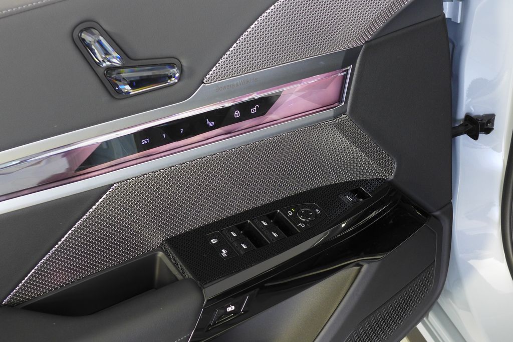 Thumbnail: 2023 BMW 7 Series - 12
