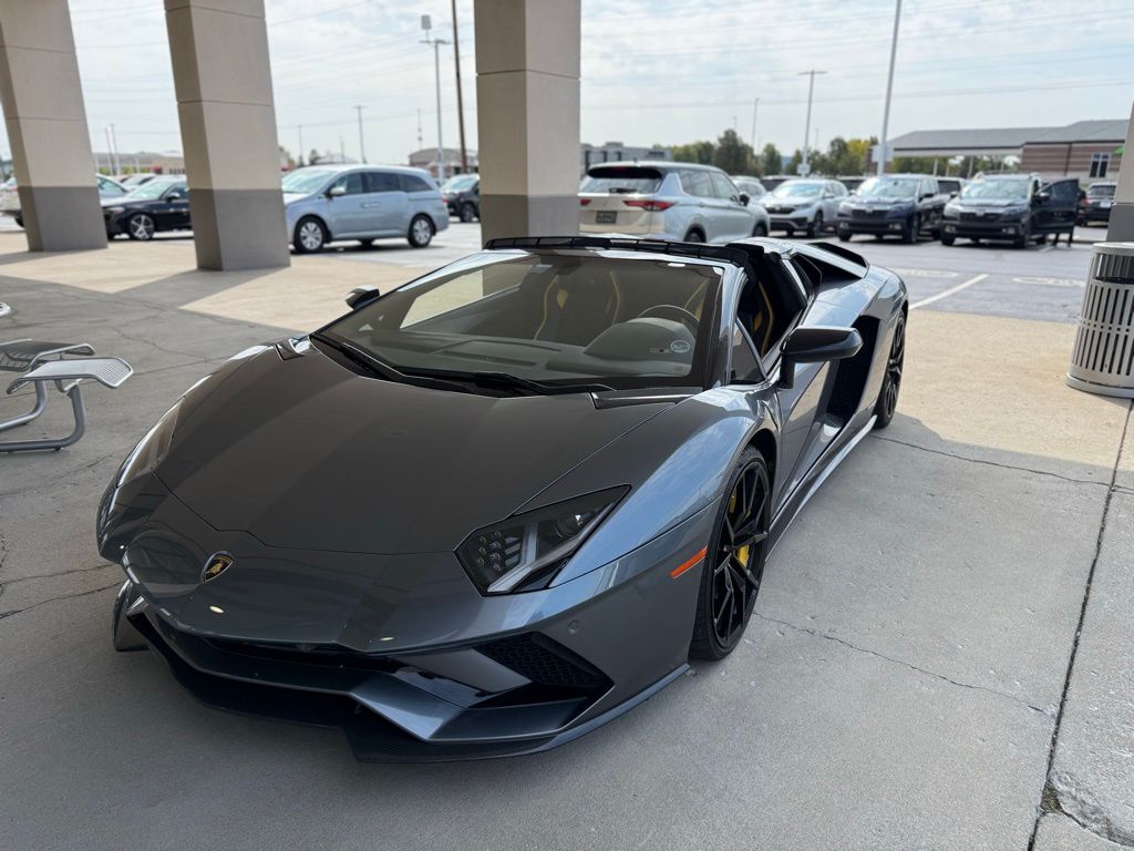 Thumbnail: 2019 Lamborghini Aventador - 29