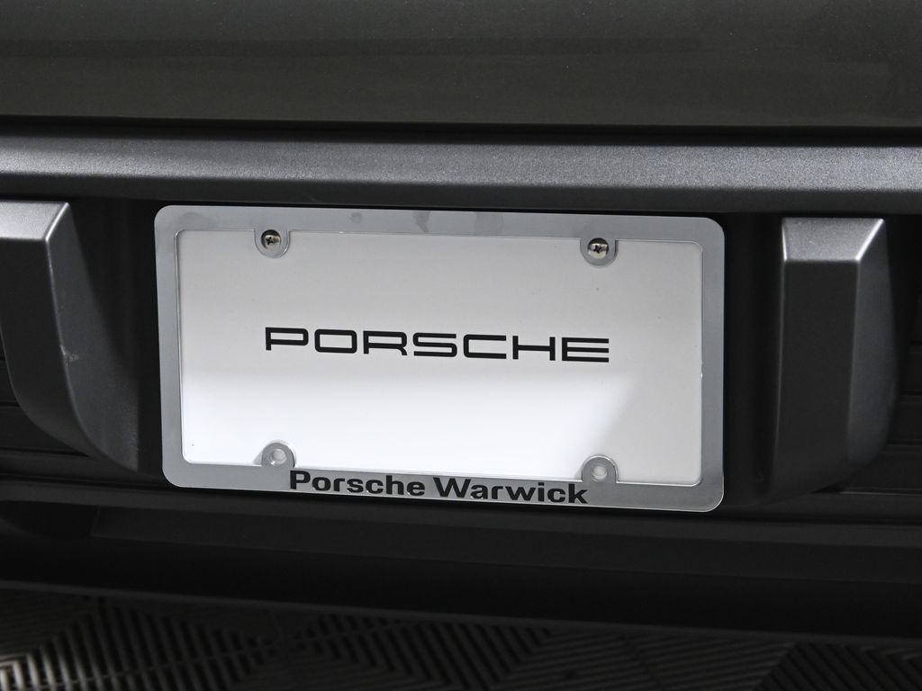 Thumbnail: 2025 Porsche Macan - 14