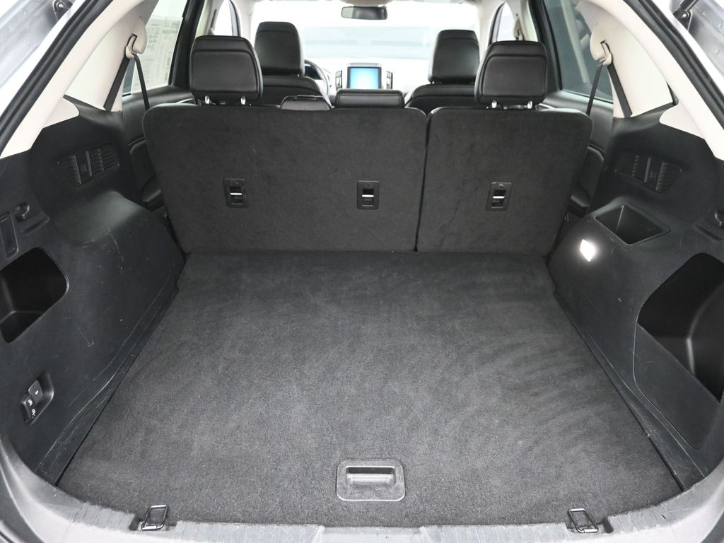 Certified Used 2022 Silver Ford SEL image 9