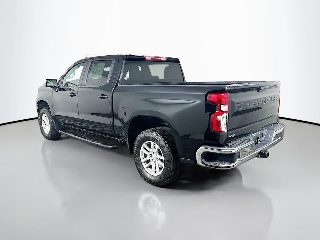 Used 2021 Black Chevrolet LT image 5