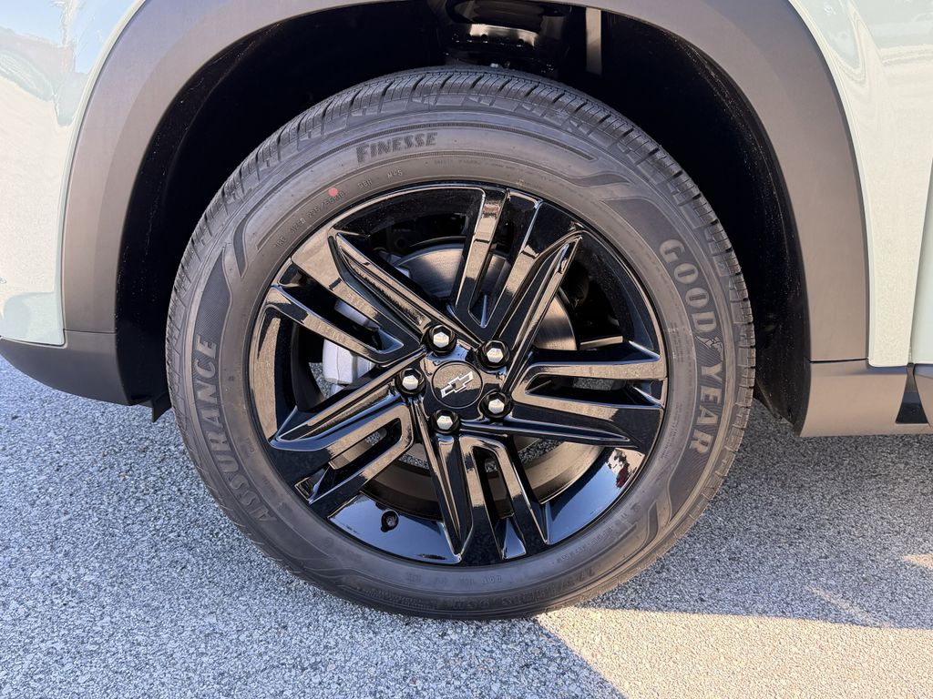 new 2026 Chevrolet Trax car, priced at $25,746