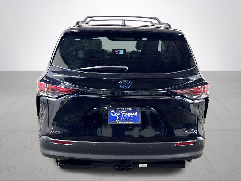 2023 Toyota Sienna Woodland Edition