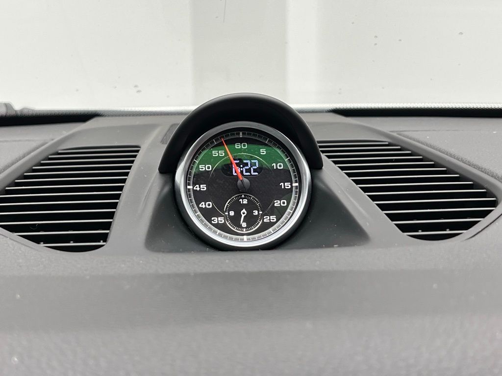 Thumbnail: 2013 Porsche 911 - 13