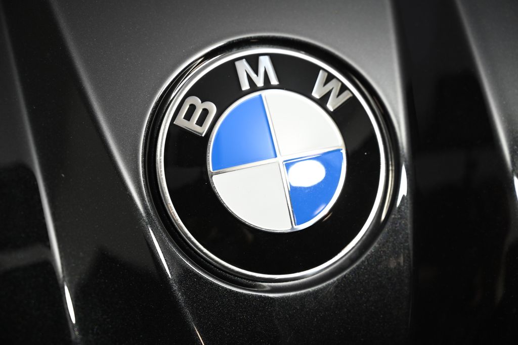 Thumbnail: 2025 BMW X3 - 13