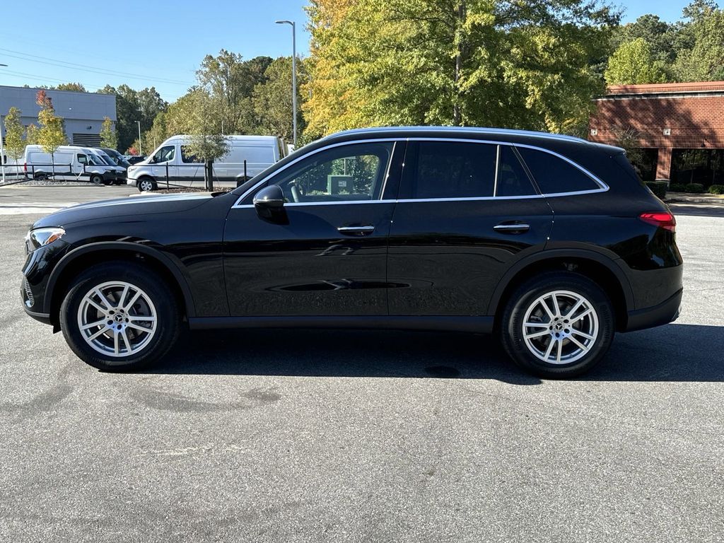 2025 Mercedes-Benz GLC GLC 300 5