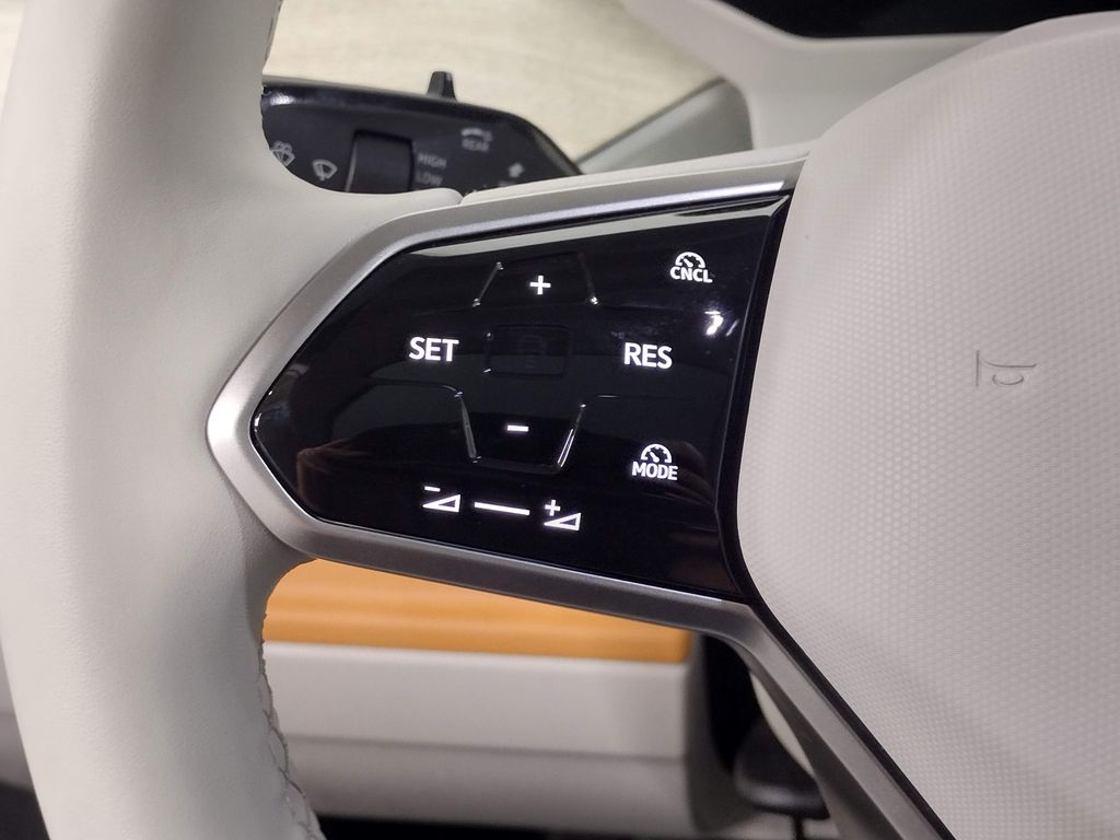 2025 Volkswagen ID. Buzz Pro S Plus