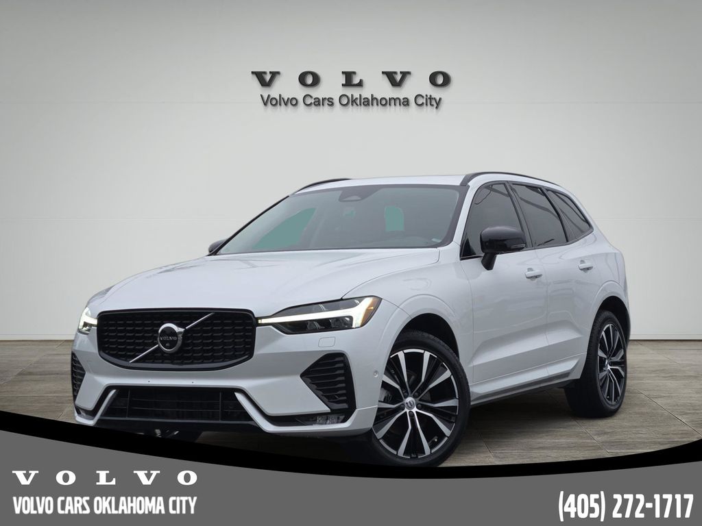 2023 Volvo XC60 B5 Plus Dark Theme