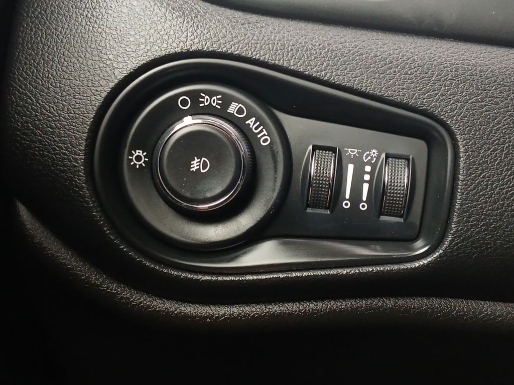 Used Car 2019 Jeep Renegade  Latitude For Sale Under $20,000 In Austin, Texas