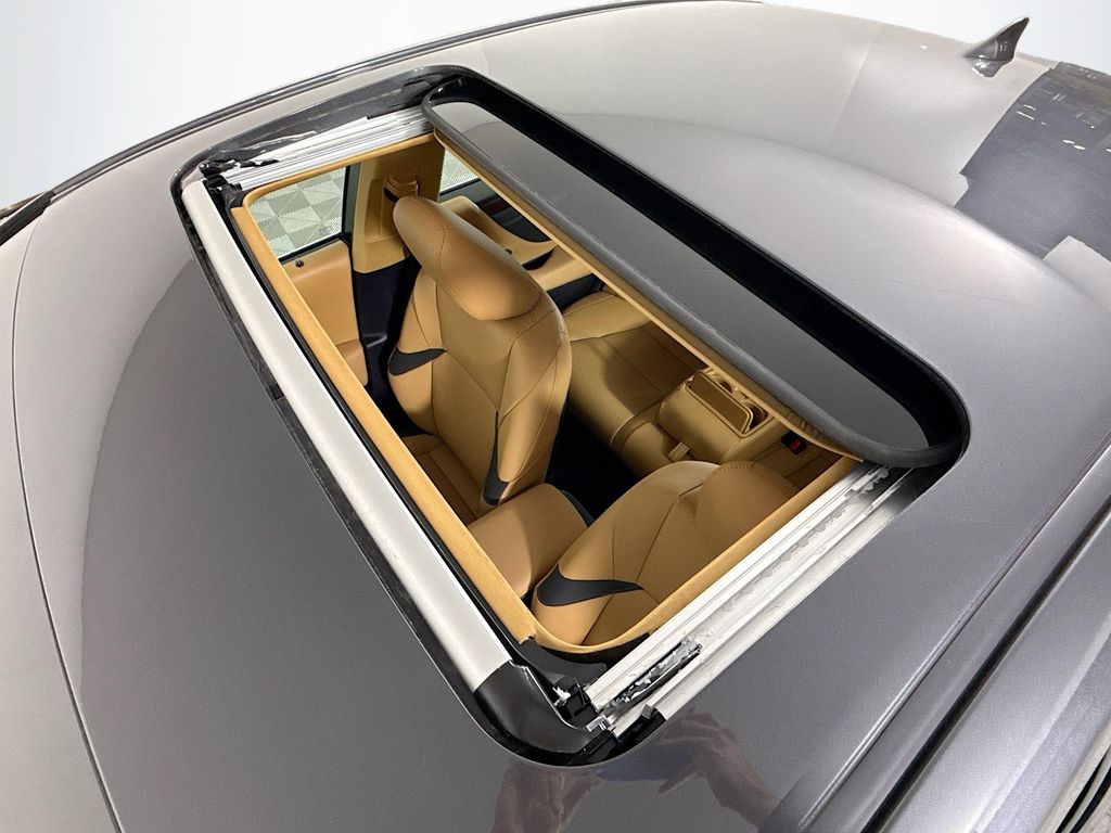 Thumbnail: 2025 Lexus ES - 23