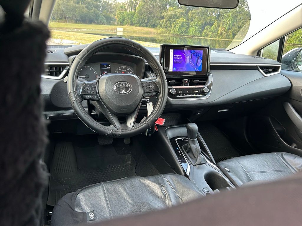 Thumbnail: 2025 Toyota Corolla - 12