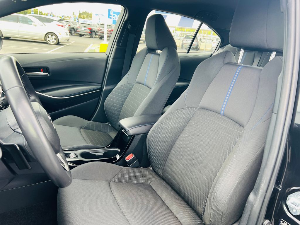 Thumbnail: 2021 Toyota Corolla - 16