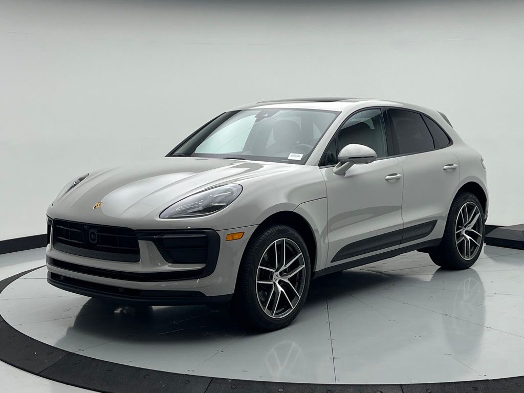 Thumbnail: 2024 Porsche Macan - 1