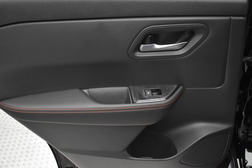 Thumbnail: 2026 Nissan Rogue - 32