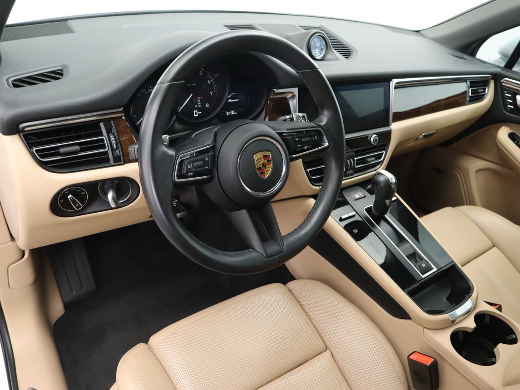 2023 Porsche Macan  9