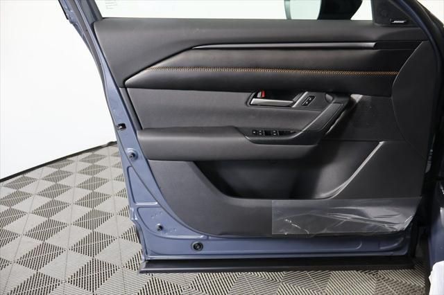 Thumbnail: 2026 Mazda CX-50 - 8