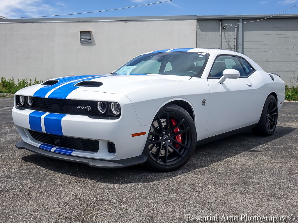White Knuckle Clearcoat 2023 Dodge Challenger SRT Hellcat Jailbreak RWD Coupe Rear-Wheel Drive 8-Speed Automatic