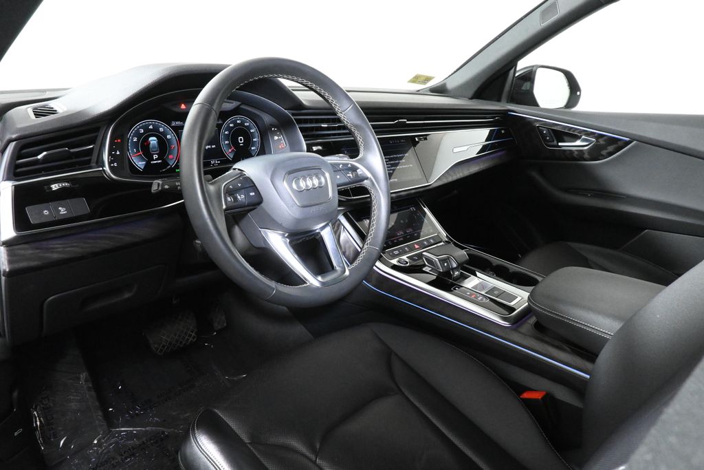 Thumbnail: 2021 Audi Q8 - 15