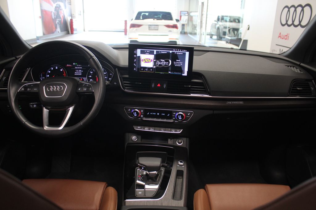 Thumbnail: 2024 Audi Q5 - 10