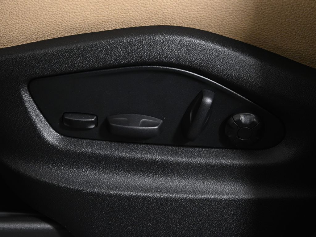 Thumbnail: 2026 Porsche Cayenne - 29