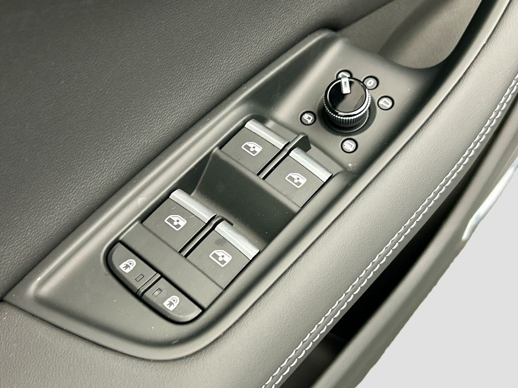 Thumbnail: 2026 Audi Q7 - 23