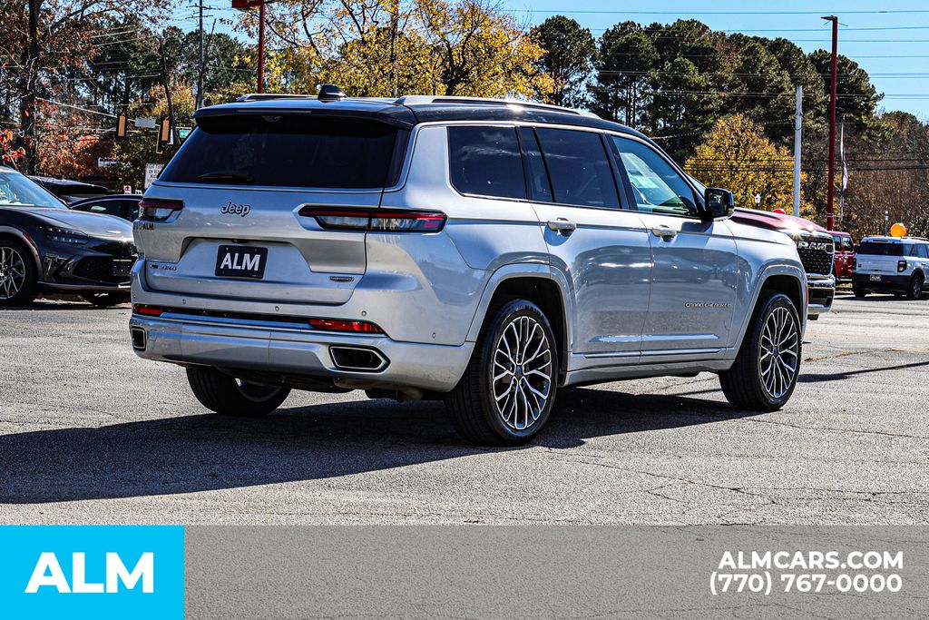 2023 Jeep Grand Cherokee L Summit photo 4