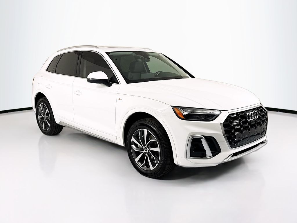 Thumbnail: 2023 Audi Q5 - 3