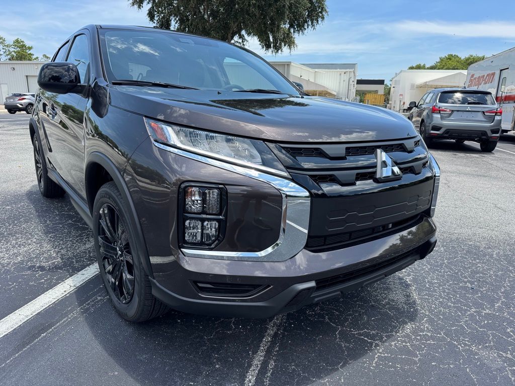 2025 Mitsubishi Outlander Sport LE photo 8
