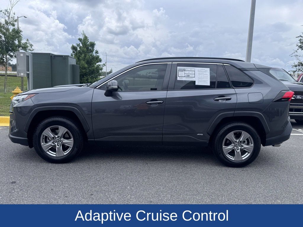 2022 Toyota RAV4 Hybrid XLE