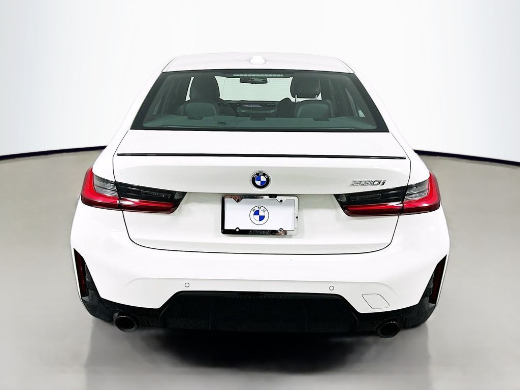 Thumbnail: 2024 BMW 3 Series - 6