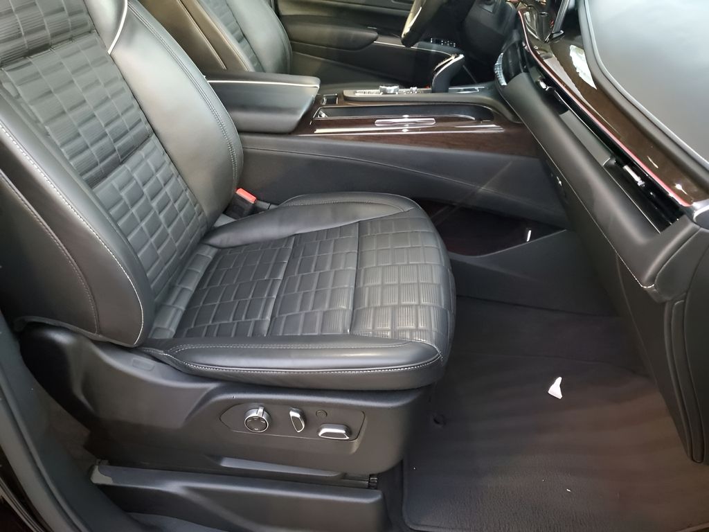 Used Car 2023 Cadillac Escalade  Sport Platinum For Sale Under $80,000 In Austin, Texas